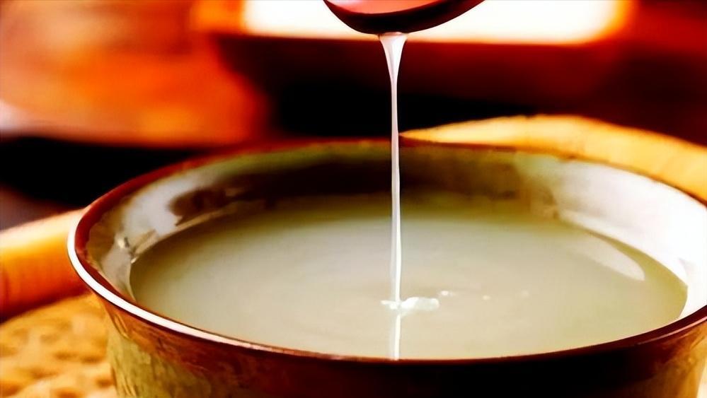 米酒再次成为关注对象！多名院士发现：常喝米酒的人，有7个变化

米酒这东西，很多