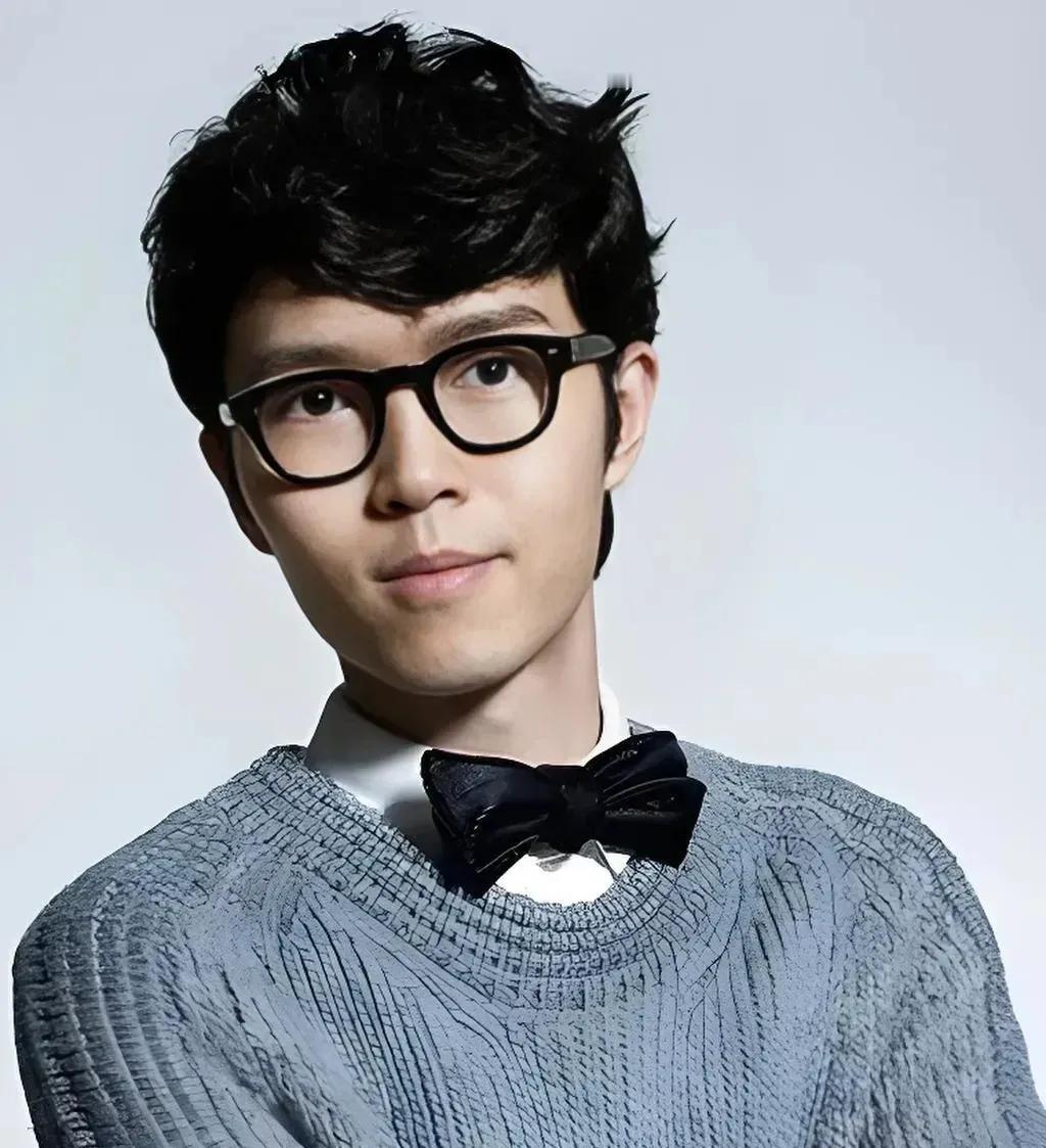 素食歌手离世引反思 女子终止三年素食改均衡饮食，近日，华语歌手方大同因病离世的消