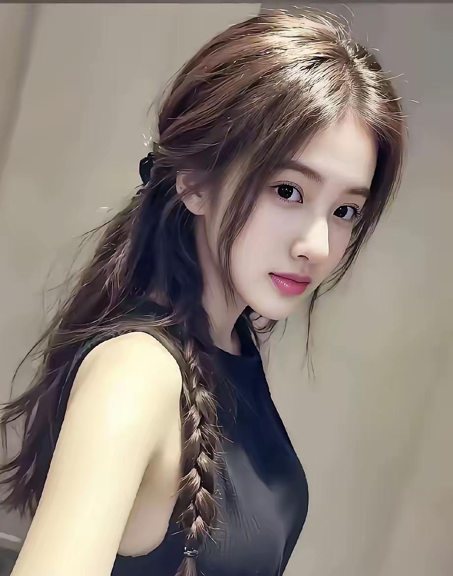 甜美少女风，编发+黑裙，清新自然美🌟🍎🍀