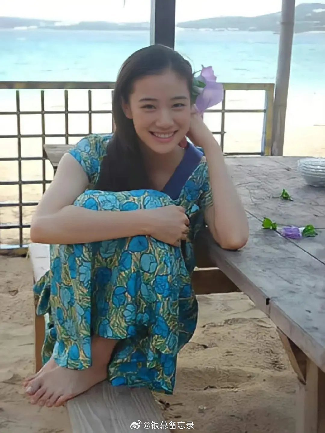  苍井优是不是属于单看五官不算惊艳，但整体组合在一起越看越有味道的美女？ 