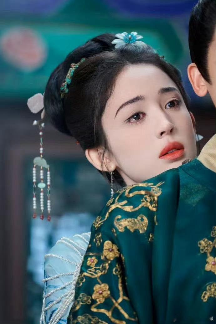 娜扎长文告别玉茗茶骨 泪目！娜扎长文告别玉茗茶骨，塑造的角色太鲜活，看完满是不舍