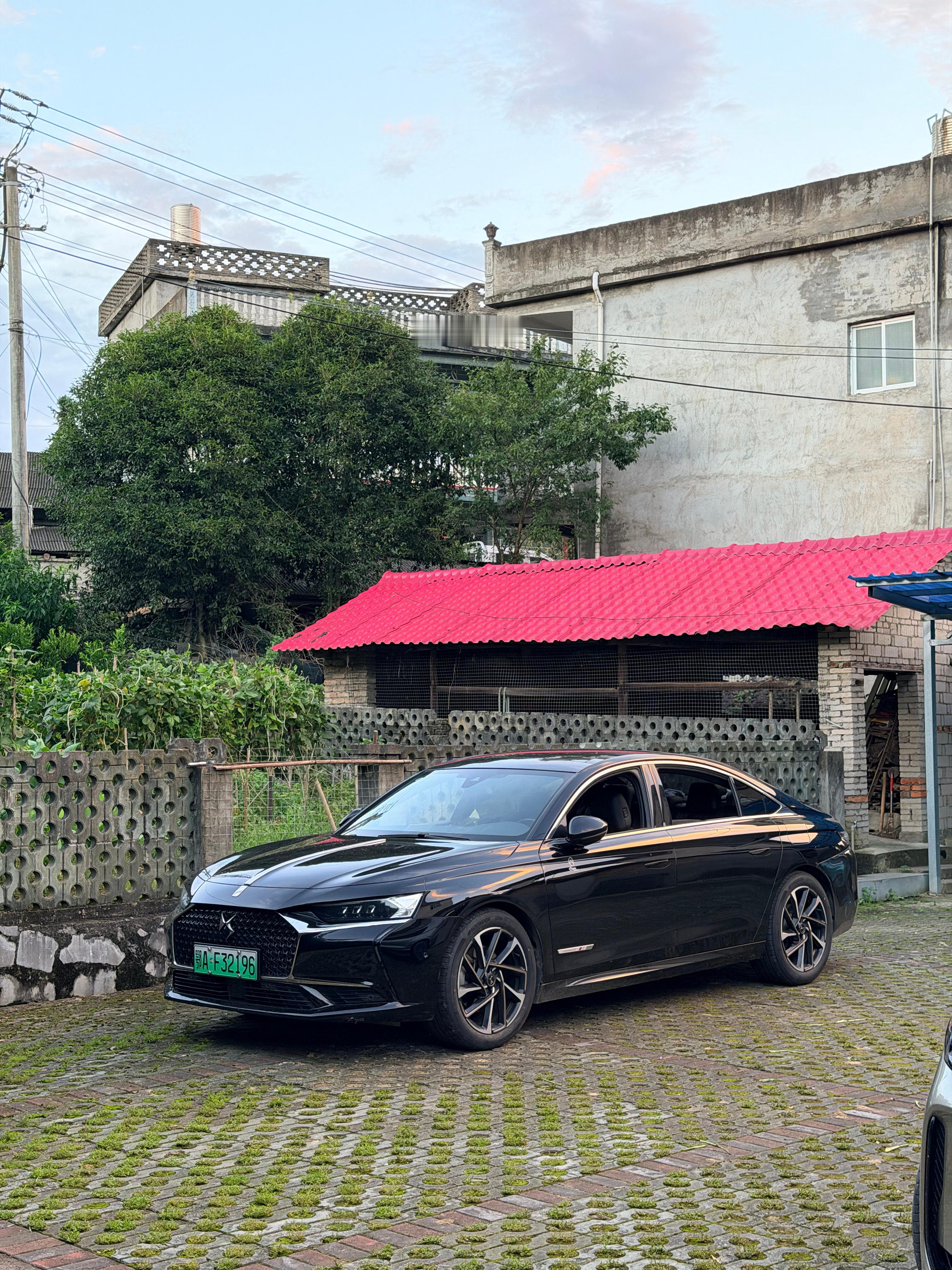 望周知，韩泰i ON性能介于P0和PS EV之间这个调调，俺很喜欢 