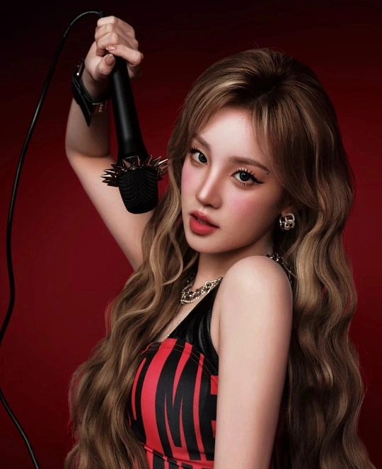 绝世网红宋雨琦太拽了宋雨琦的拽真的刻进骨子里，不愧是绝世网红！东方明珠下即兴炸场