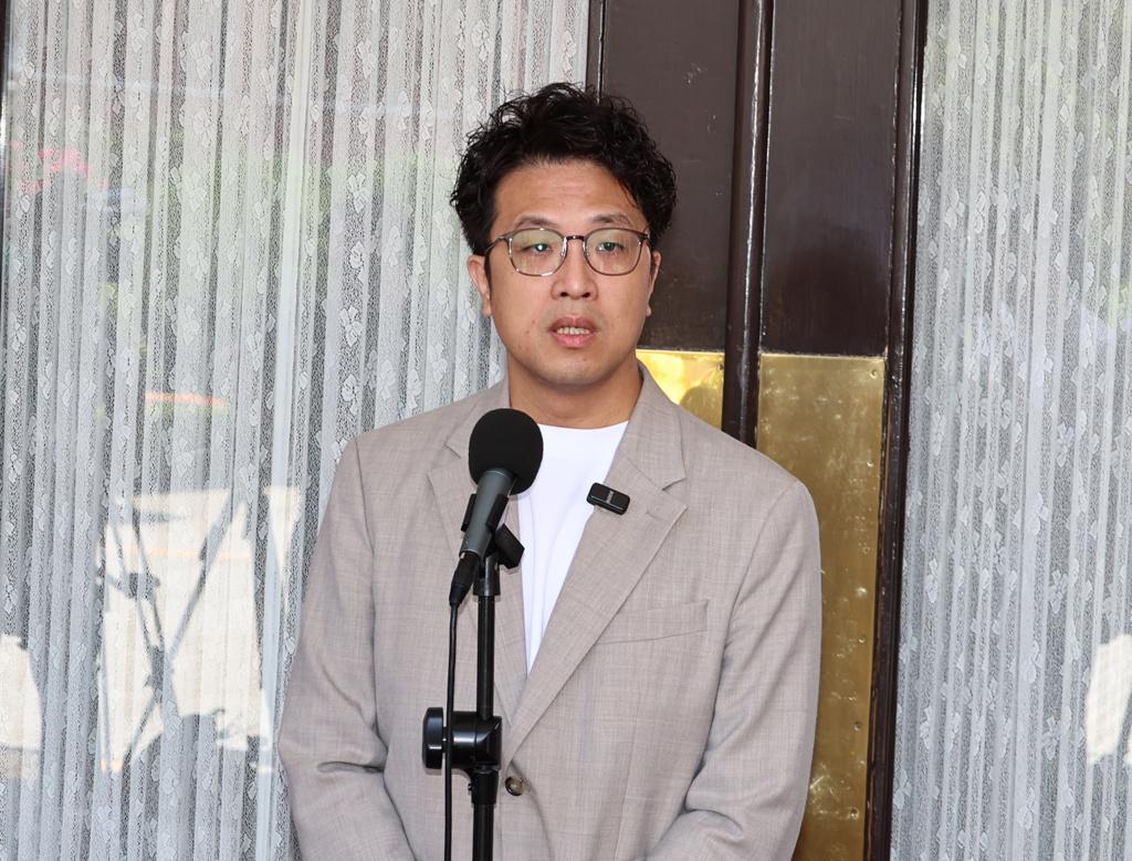 致癌油风波 沈伯洋批蒋万安转移责任 沈富雄：非常不聪明
中联油脂大豆色拉油原料验