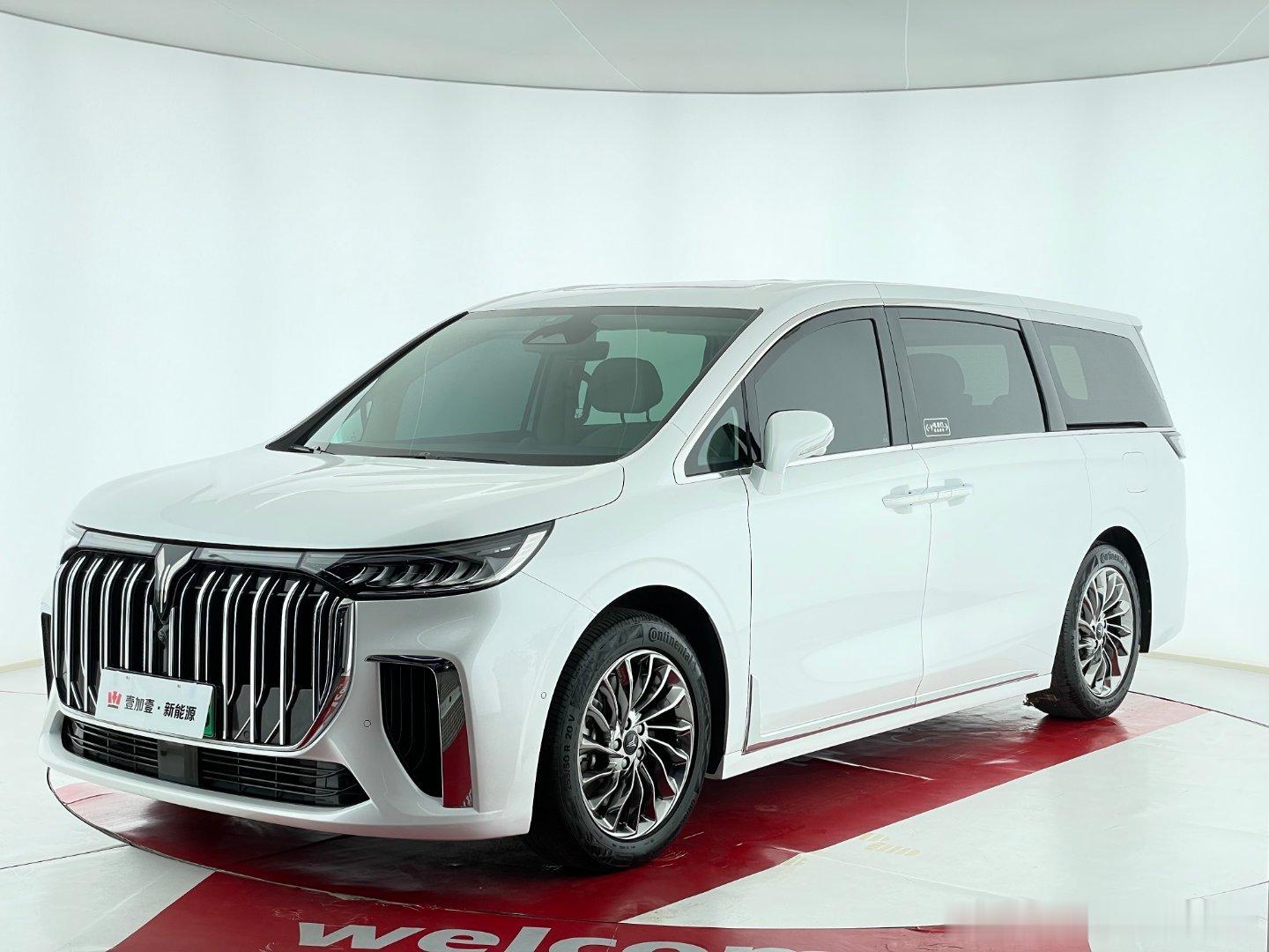【重要参数】岚图汽车 岚图梦想家 2022款 低碳版 梦+智享包【上牌时间】20