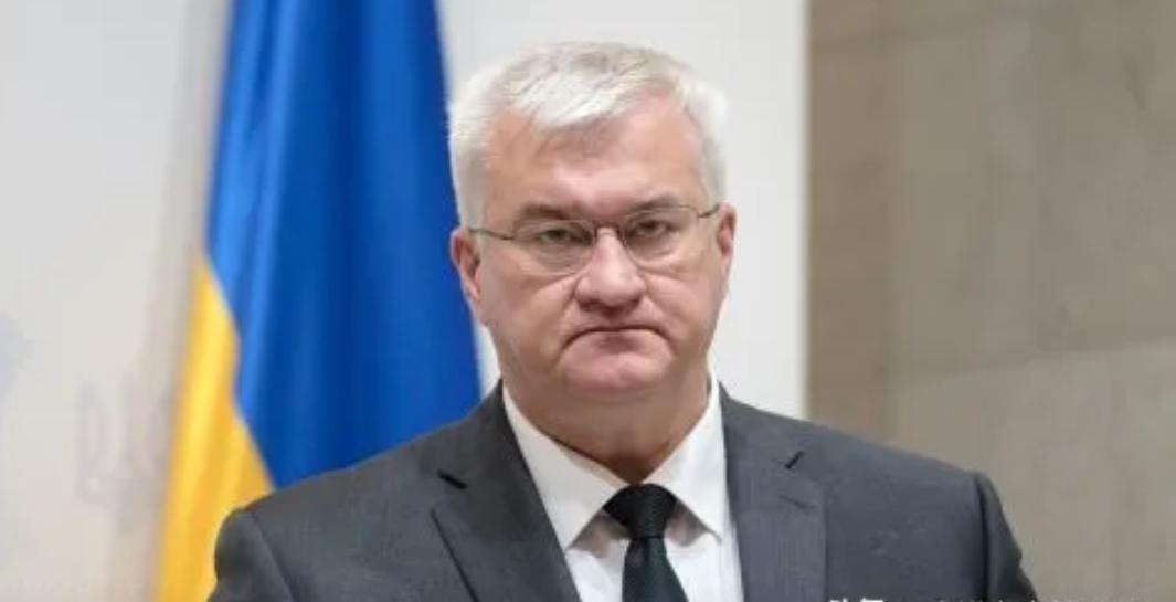 俄军袭击两座核电站，乌克兰紧急要求召开国际原子能机构理事会
 
11 月 8 日