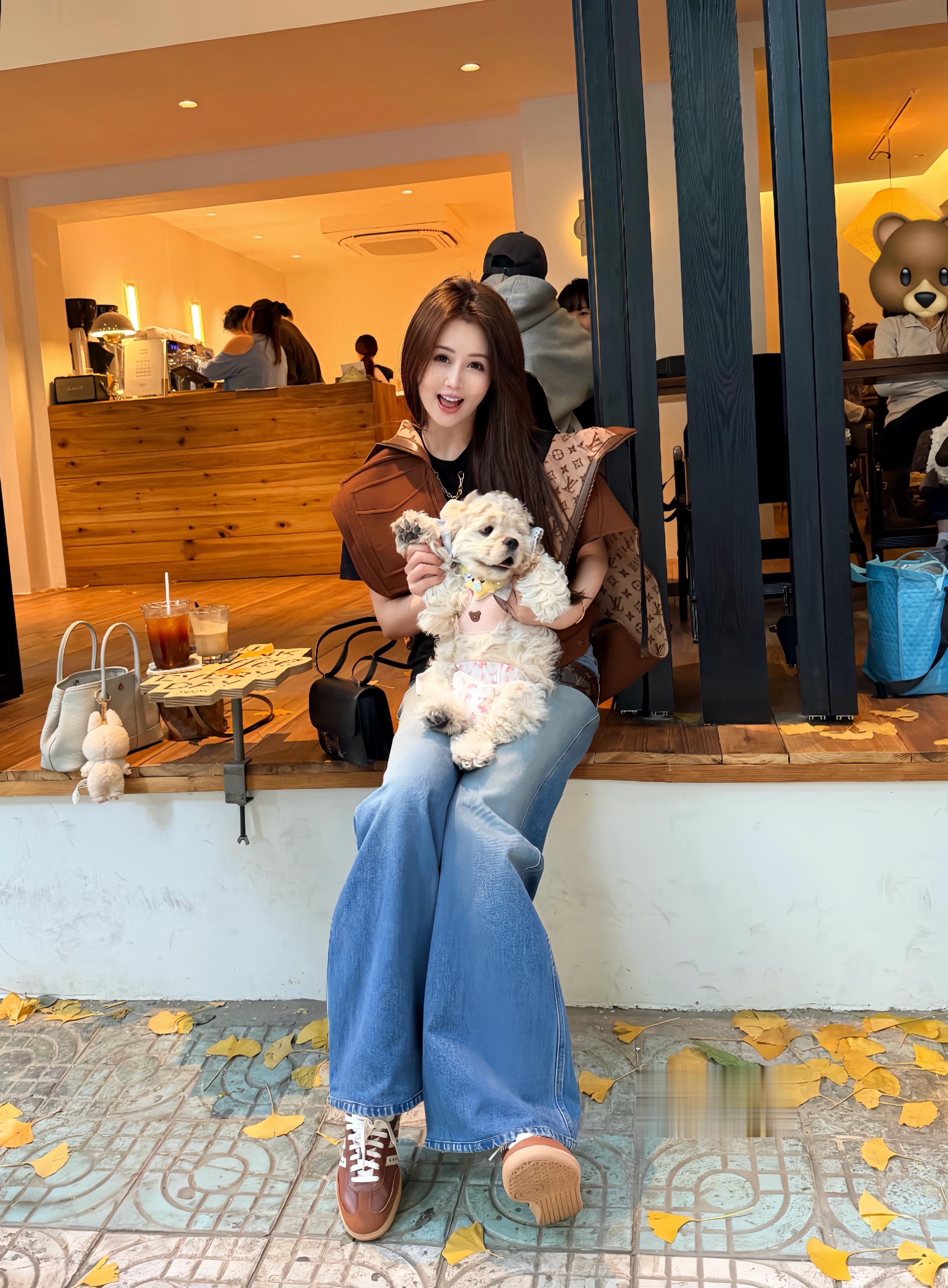 早跟你说了 我是最好的 你老不信 老不信 现在转了一圈回来 当狗都要排队了