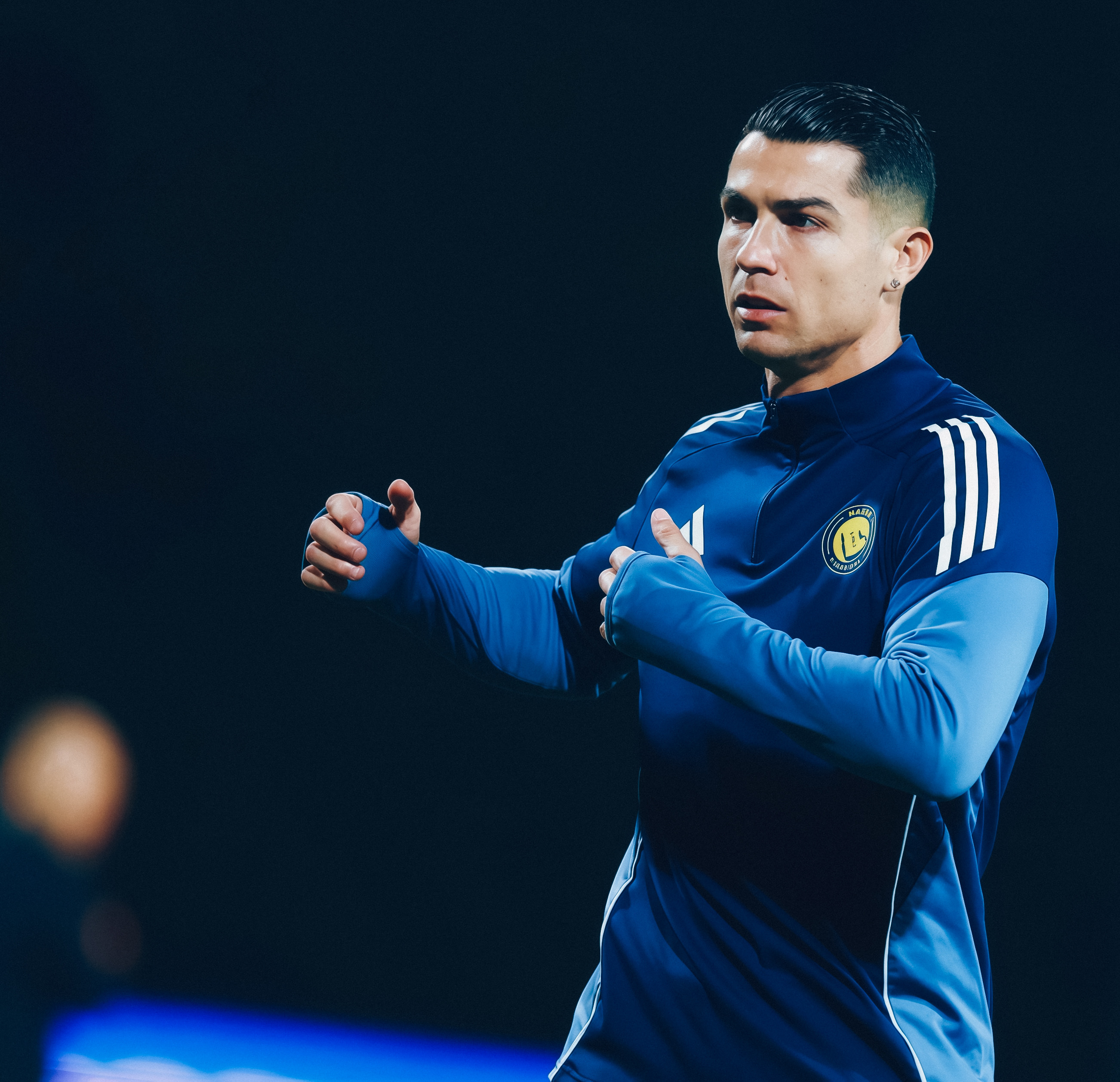 C罗初步检查为腿筋疼痛 🛑 据“Okaz体育”报道，罗纳尔多在对费哈的第81分