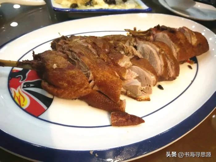 老艺人奇葩的饮食嗜好。赵艳霞爱喝啤酒，尤其是黑啤酒，平常一天喝一瓶，高兴了喝两瓶