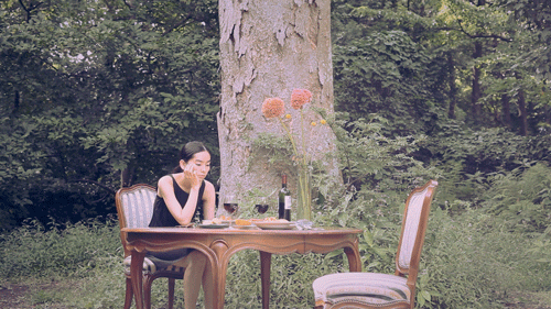 江湖规矩就是人走茶凉，默契散场，不要问，问就是不懂规矩。—— 傅首尔 ​​​