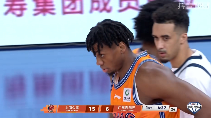 我现在已经不关心宏远这场会有什么调整了，反而有点关心这场球输了的话，宏远队会有什