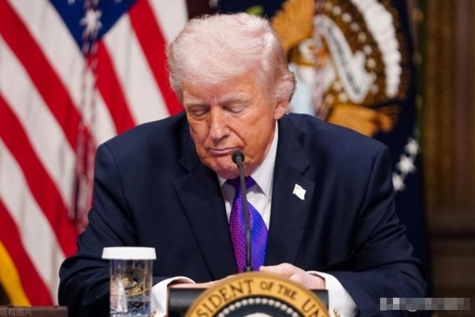 3月5日，特朗普“颜面扫地”，他刚宣布美国将为油轮护航，结果伊朗一发导弹，直接击