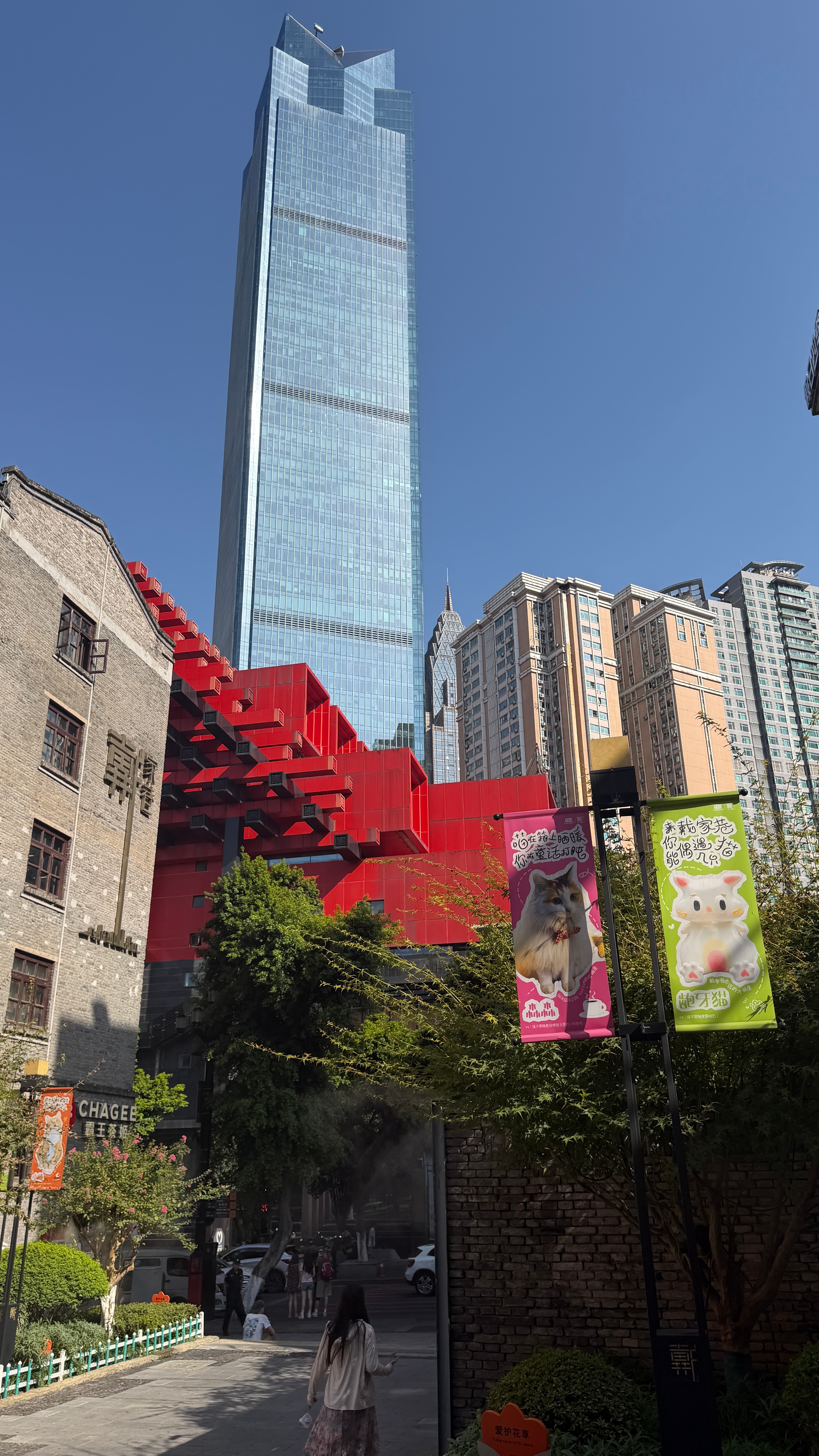 暑假档最开心的小幸福莫过于就是：“我抢到买票了呢”“我们陪你一起去旅游”来自家属