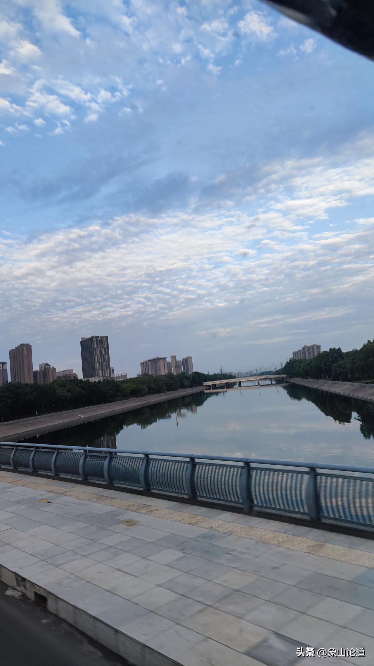 河南大学果真是百年名校，四个校区名称皆含“明”字，分别为明伦校区、金明校区、明理