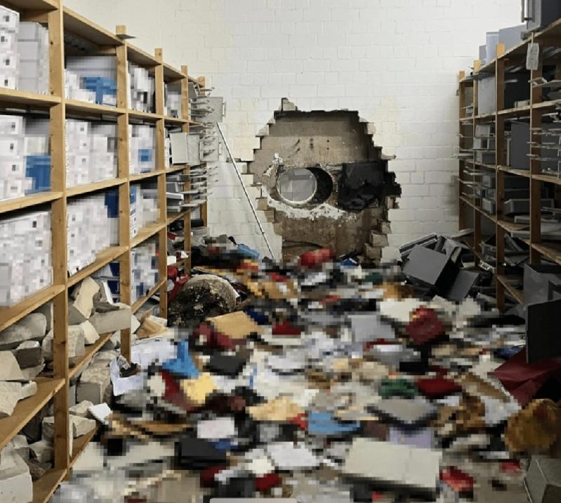 德国西部城市盖尔森基兴（Gelsenkirchen）发生银行窃案，贼人趁圣诞节假