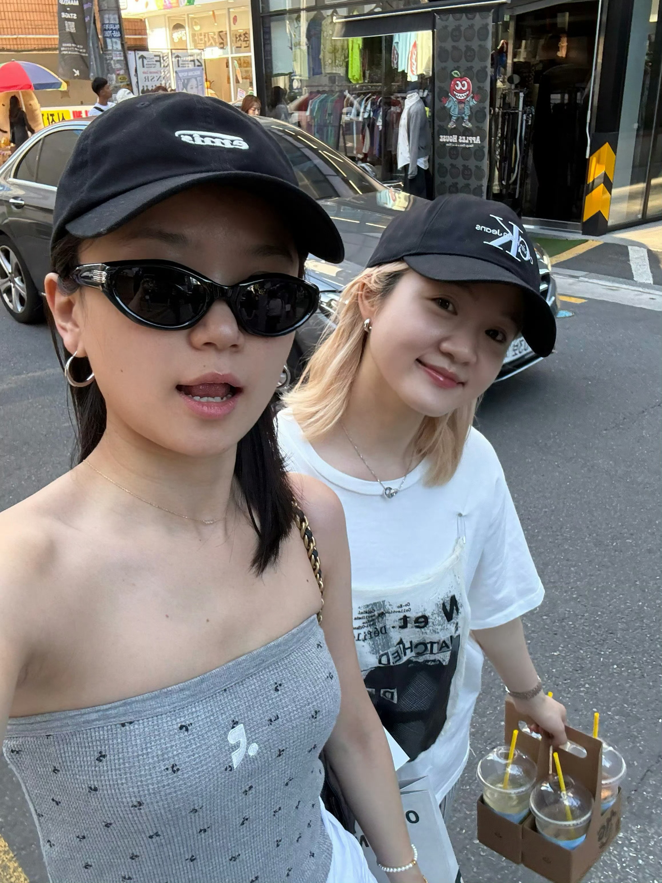 内衣还是CK经典，爱心黑or爱心粉？都好好看！最近搬家的两点感悟：⒈买了很多也断