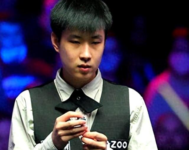 “握赛点被翻，中国三人同一天倒下。”沙特大师赛刚打完16进8，丁俊晖、赵心童、常