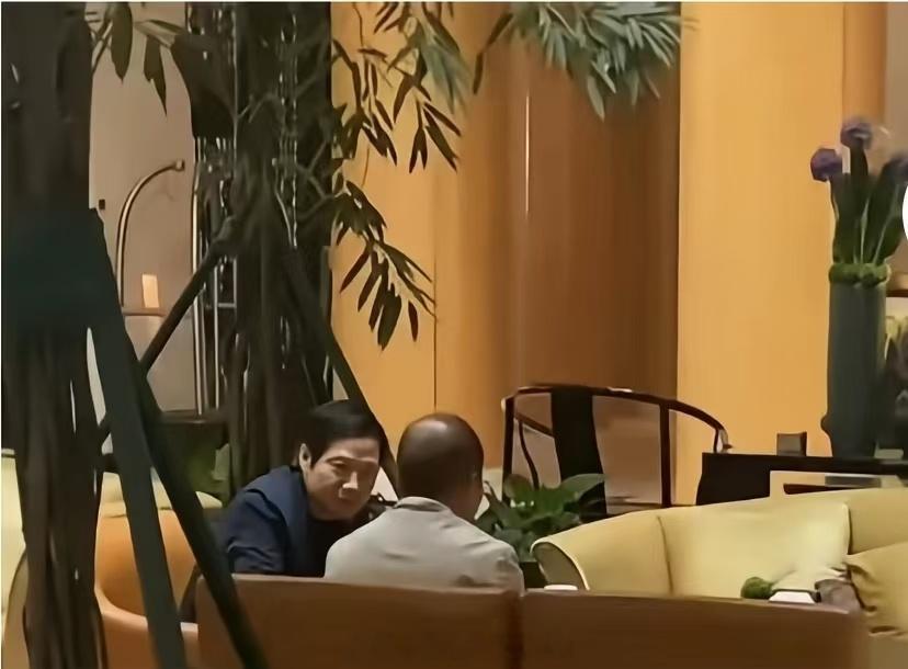 聊啥呢这是… ​​​