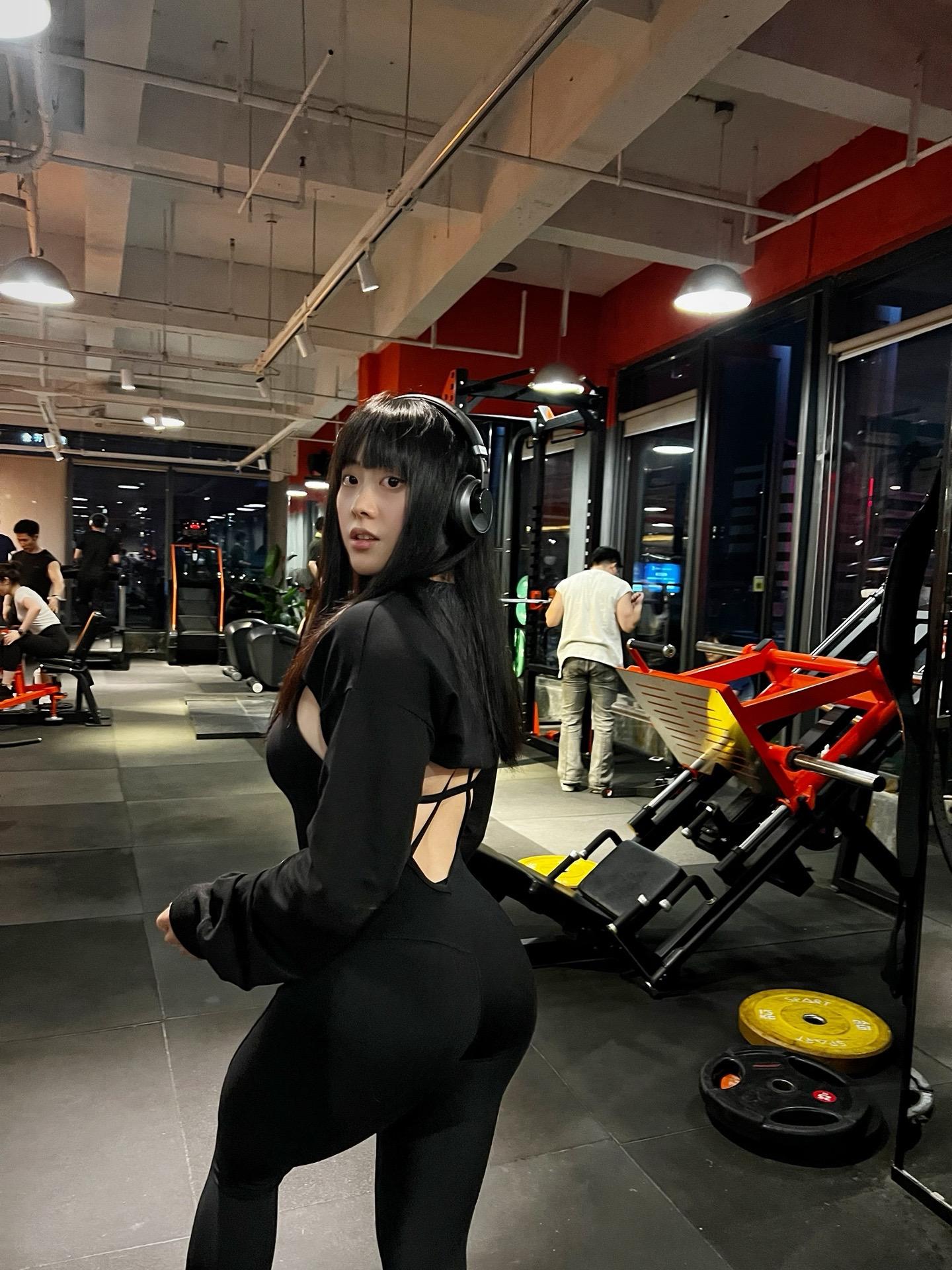 健身打卡。p了就发