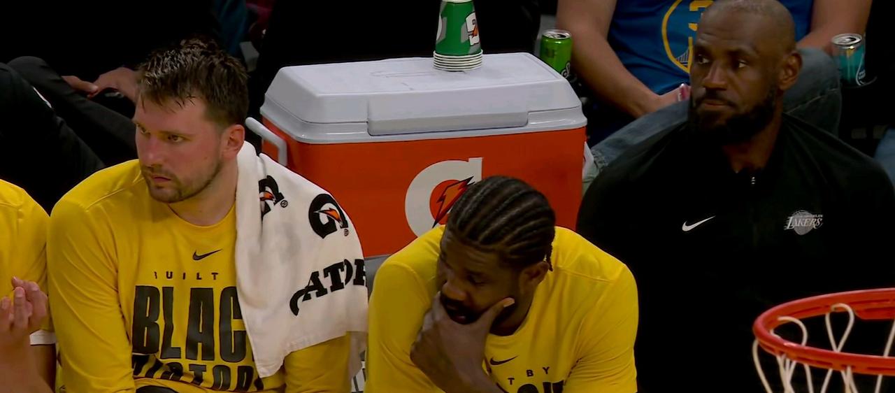 胜利掩盖一切！湖人客场轻松打爆勇士，收获一场酣畅淋漓的大胜，这应该是湖人三巨头打