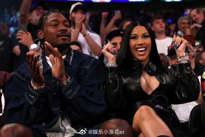 CardiB怀上四胎CardiB官宣怀四胎 ​​​