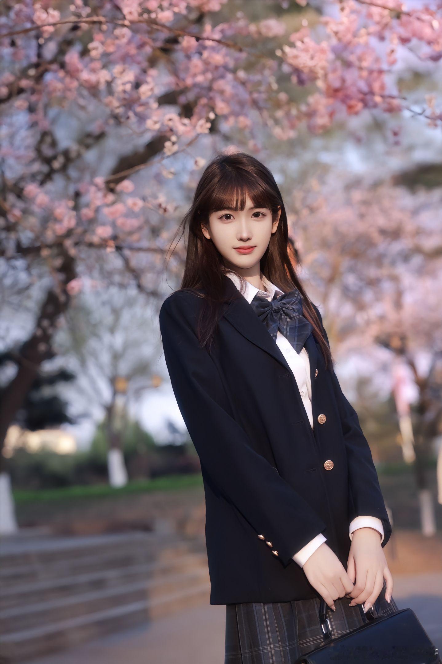 樱花树下的jk ​​​