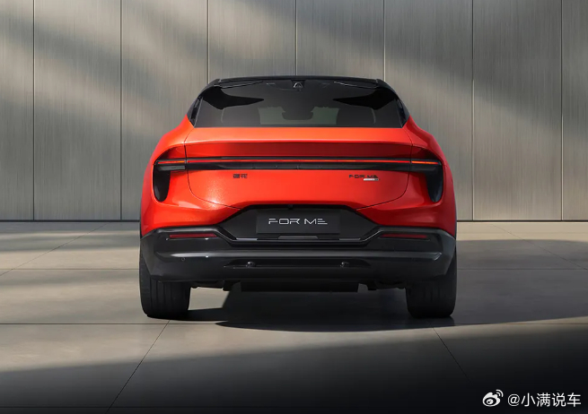 超混性能+极致操控，莲花ForMe为驾控而生莲花ForMe是品牌首款超混超驾控S