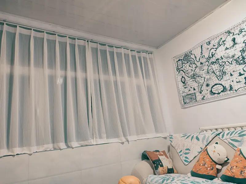 幸福是在忙碌一天后，回到温馨小窝，爱人端上热乎饭菜，孩子扑进怀里撒娇；是辛苦打拼