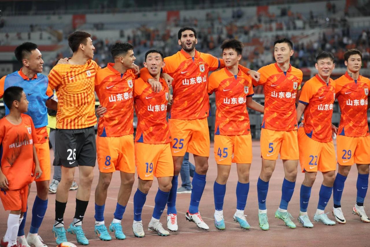 喜讯！本以为是锻炼新人的野鸡赛，没想到被山东泰山踢出了内容，亚冠山东泰山队替补出