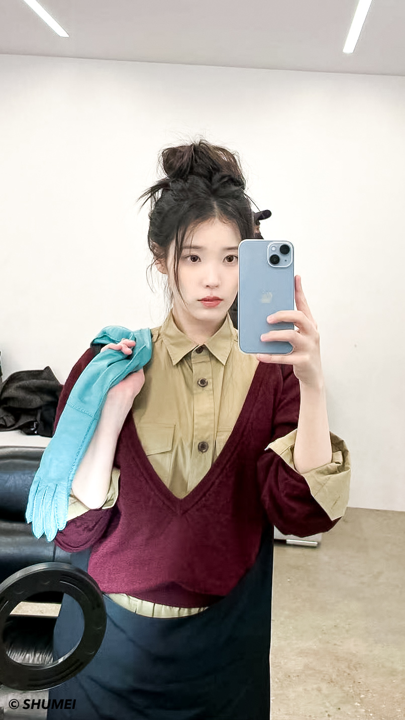 IU[超话]  ☎️iu韩国第一女solo 看着我自修 | IU ​​​