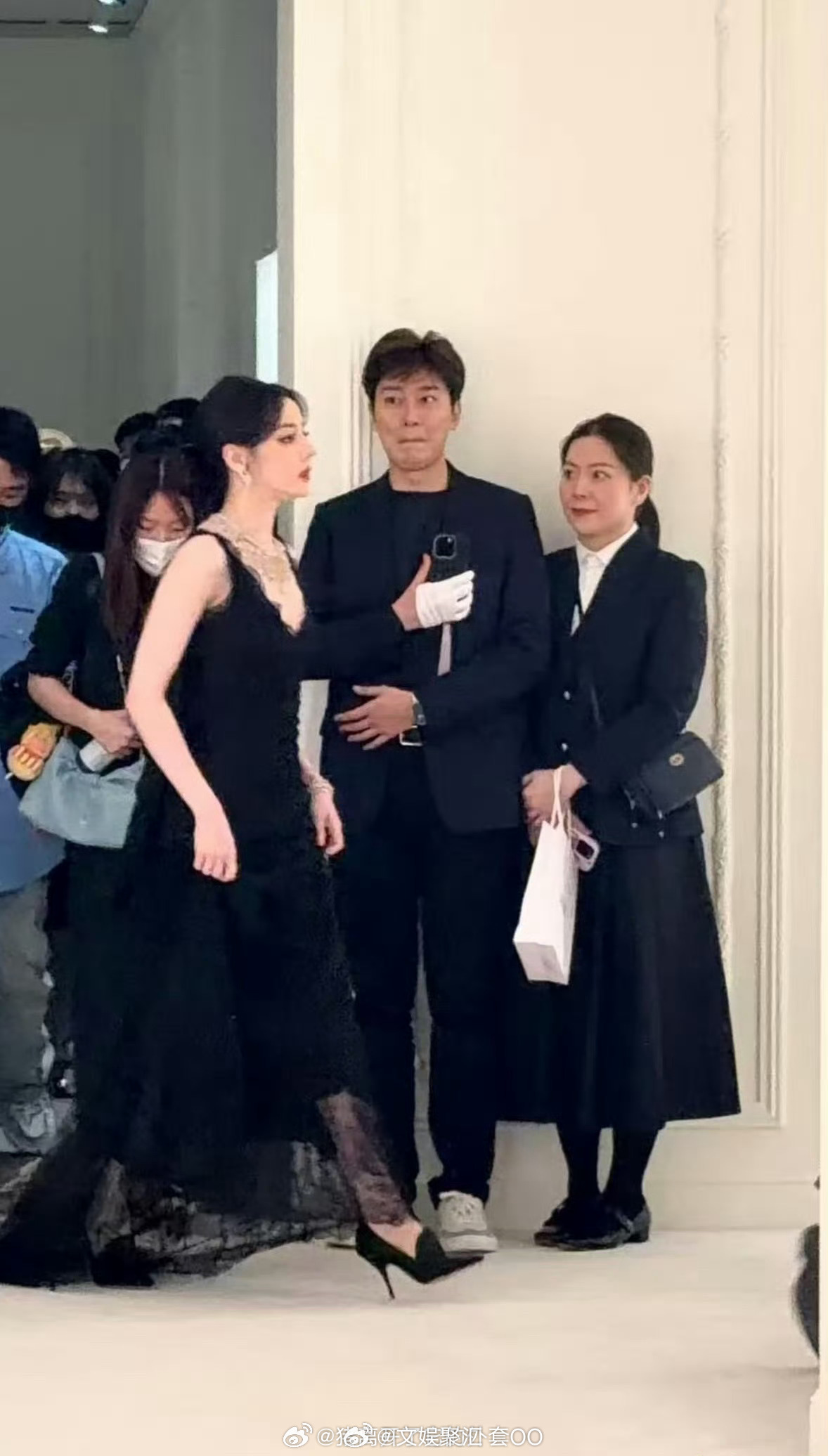 我见到迪丽热巴的表情就这样当我见到迪丽热巴的表情 这就是我见到迪丽热巴的真实状态