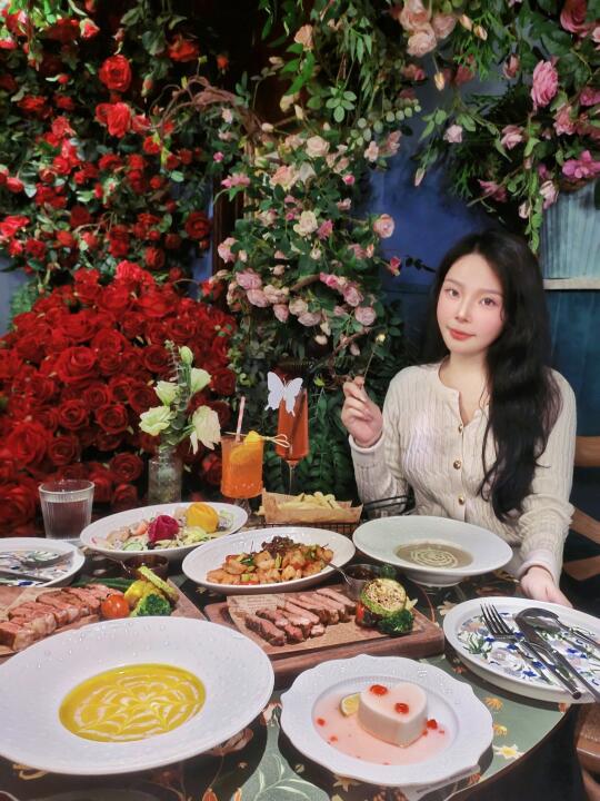 电子闺蜜帮我选的💐西湖边生日花园餐厅…