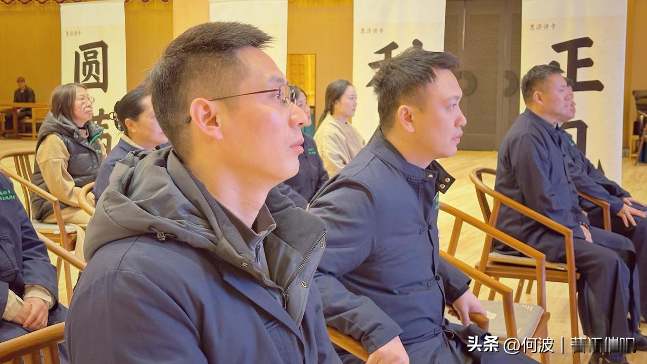闭关三日感怀，晨钟叩醒混沌，暮鼓抚平尘嚣，三日闭关，恰似给身心做了一场深度催眠。