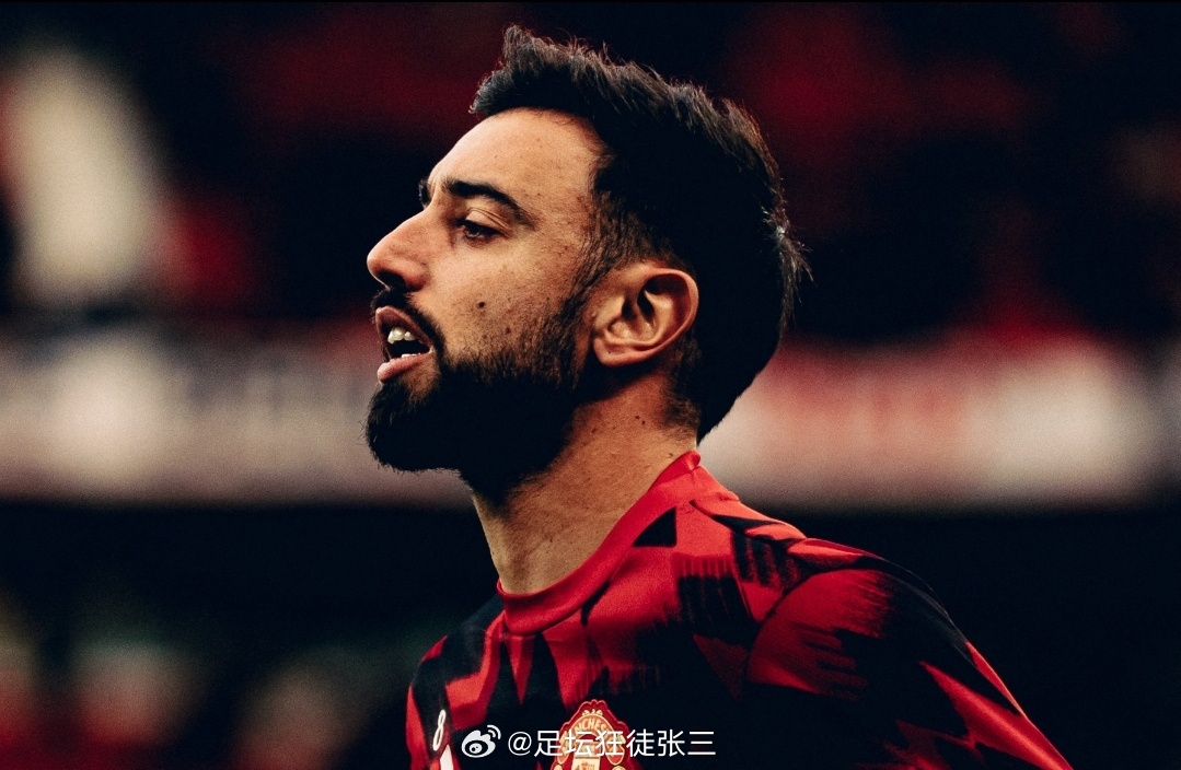 B费：现在的足球越来越缺乏个性，失去了本该有的观赏性在接受采访时，B费坦言如今的