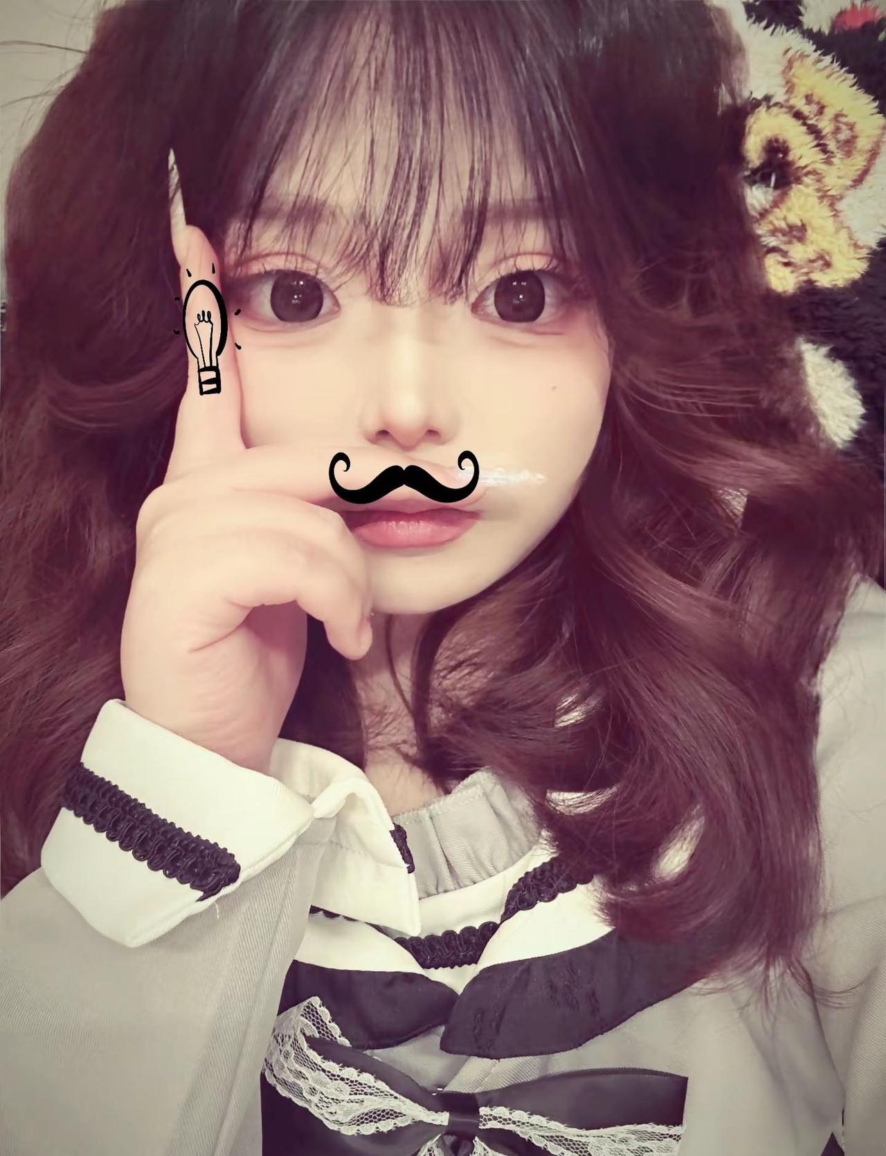 𐌉 𐌉𐌏𐌖𐌄 𐌑𐌐𐌔𐌄𐌉𐌅手指胡子