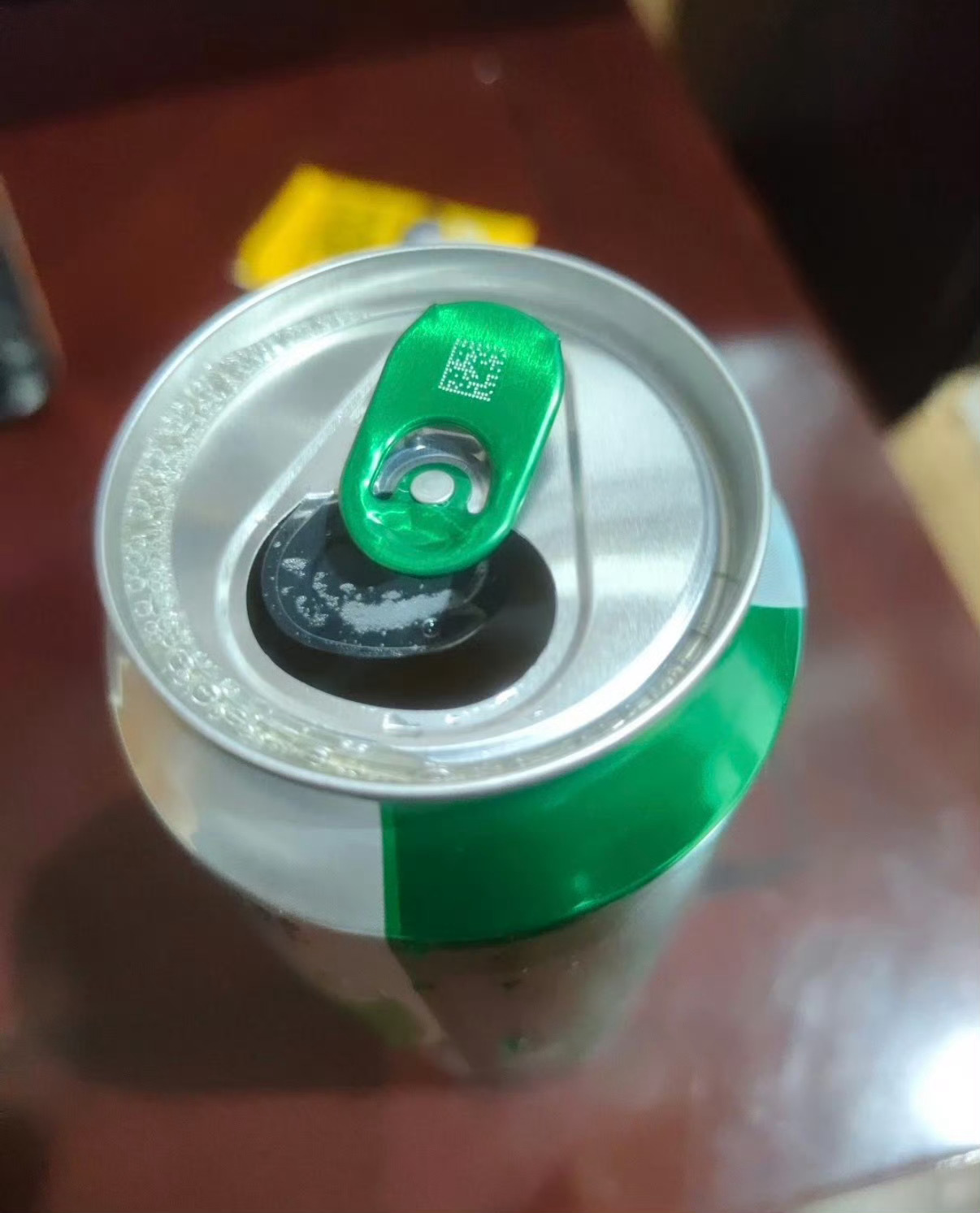 爱直接对嘴喝饮料的人天塌了不儿，我最喜欢这样了！妈的，我这回家还喝不喝。我人傻了