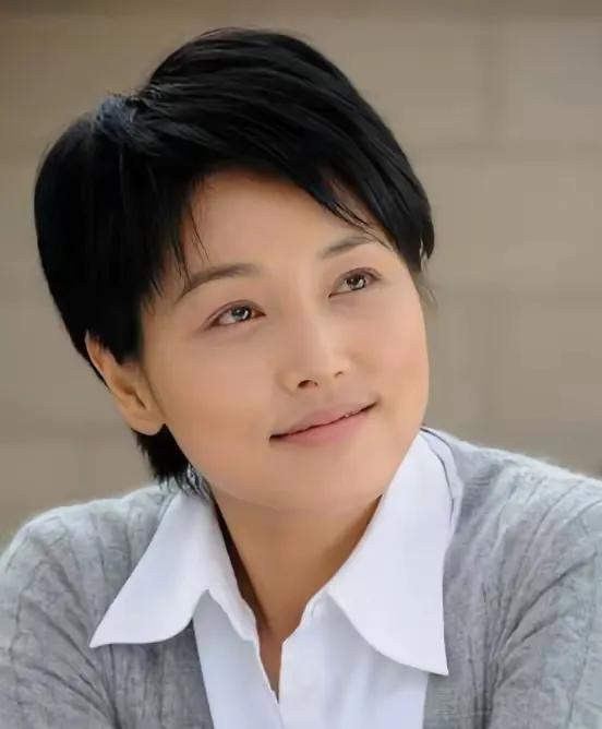 [酸]2005年，张延发现自己怀孕。她给老公张锦程打电话报喜，但张锦程却态度冷淡