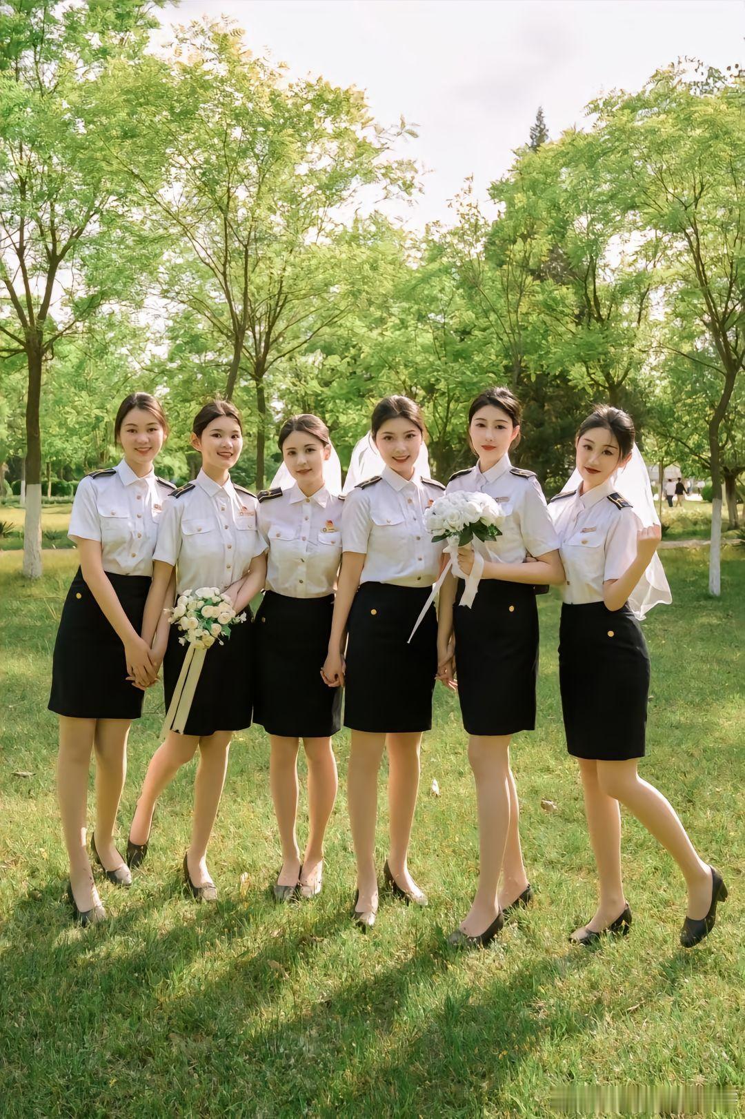 空乘专业小姐姐的毕业照好美呀～ ​​​