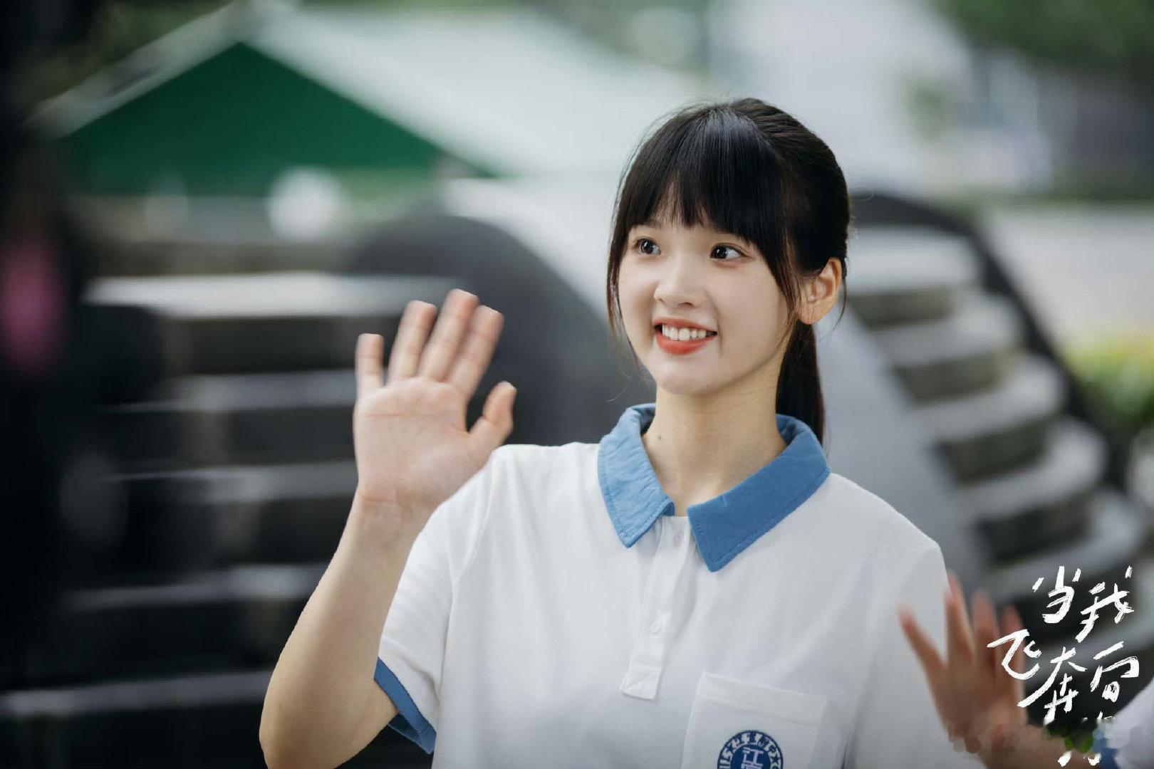 以前勉强还能小制作邻家可爱女主现在连女二脸都蹭不上的无辨识度也不美路人 ​​​