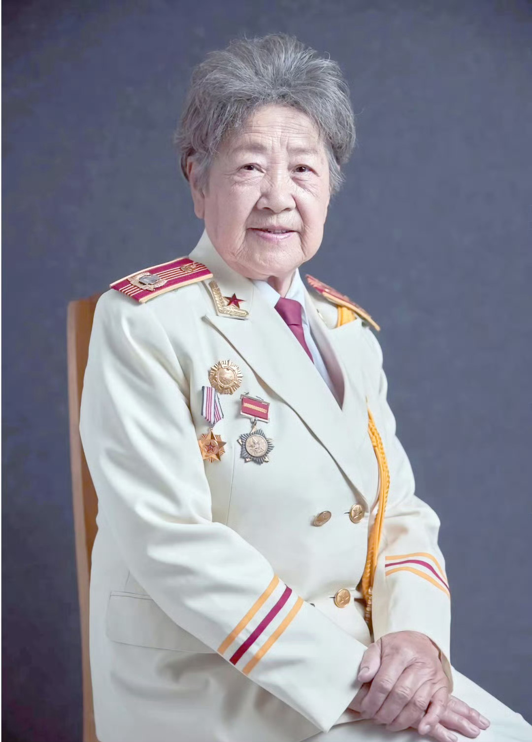 【92岁表演艺术家陶玉玲去世  】陶玉玲去世 电影表演艺术家陶玉玲，一路走好。 