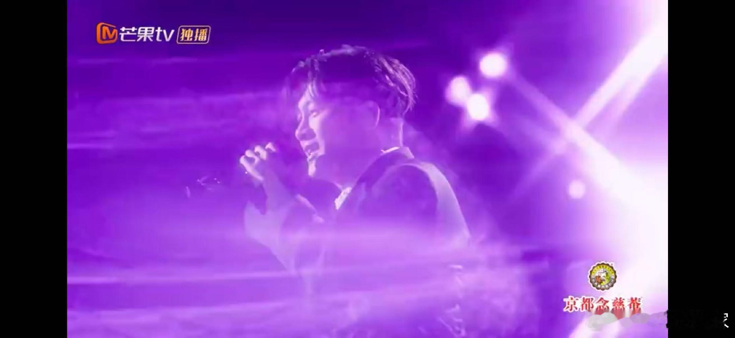 《雨蝶》每一次响起，都像是一次“回忆杀”，让人瞬间回到那个灿烂的年代。 