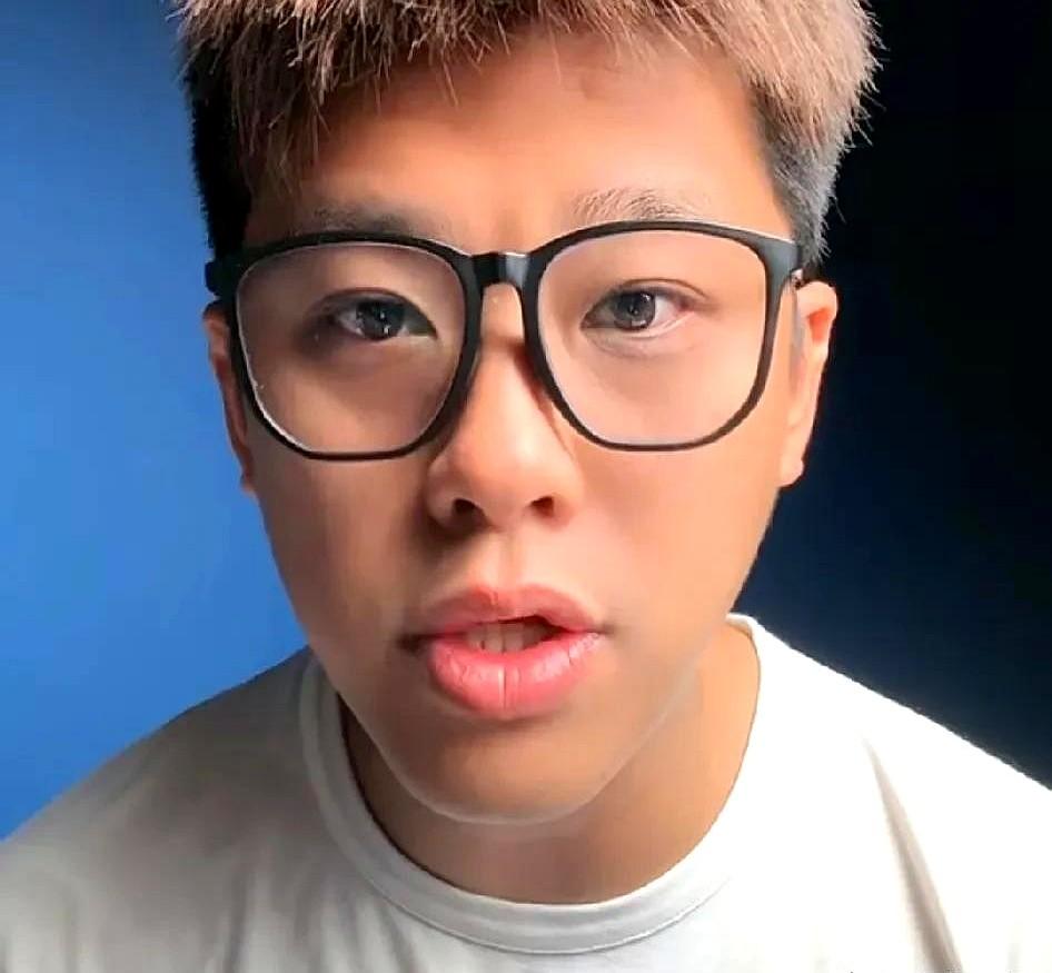 葛斯齐直播扔出重磅炸弹！

汪小菲被S妈拉黑竟藏着这么多弯弯绕绕？

原来2月6