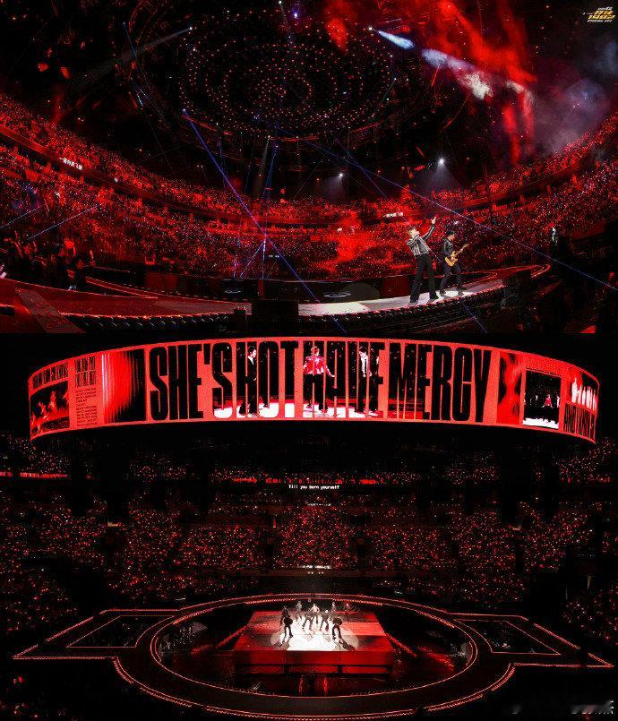 张杰把新春游园搬来演唱会 成都站第四场太有年味了！游园会的红灯笼映着蓝色星海，合