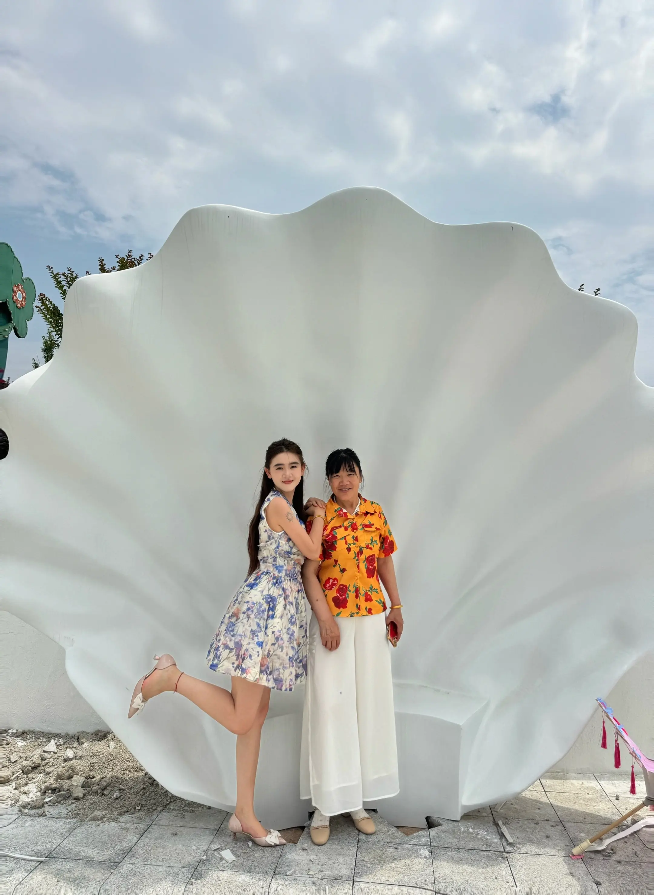 多听，少说，接受每一个人的责难，但是保留你的最终裁决