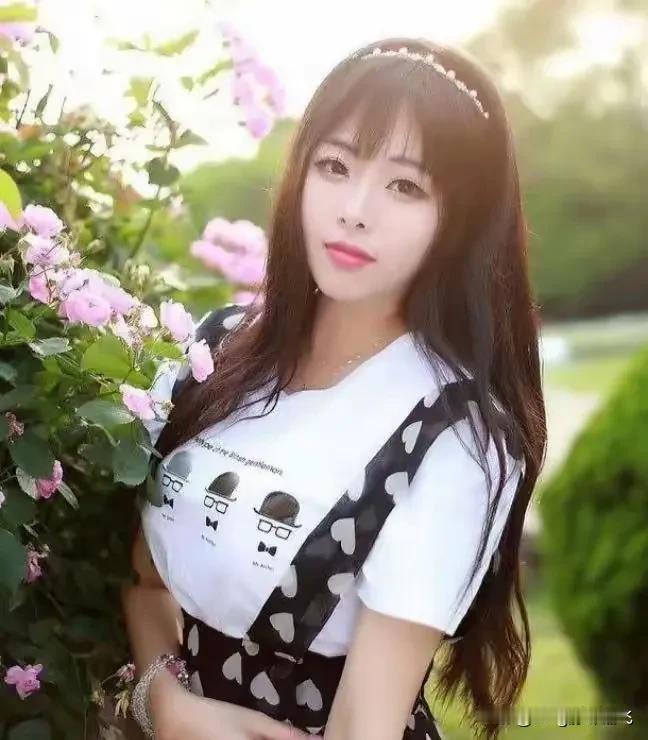 我喜欢安静的地方，远离尘世的喧嚣！我喜欢拥有一个小小的空间，做自己喜欢做的事，读