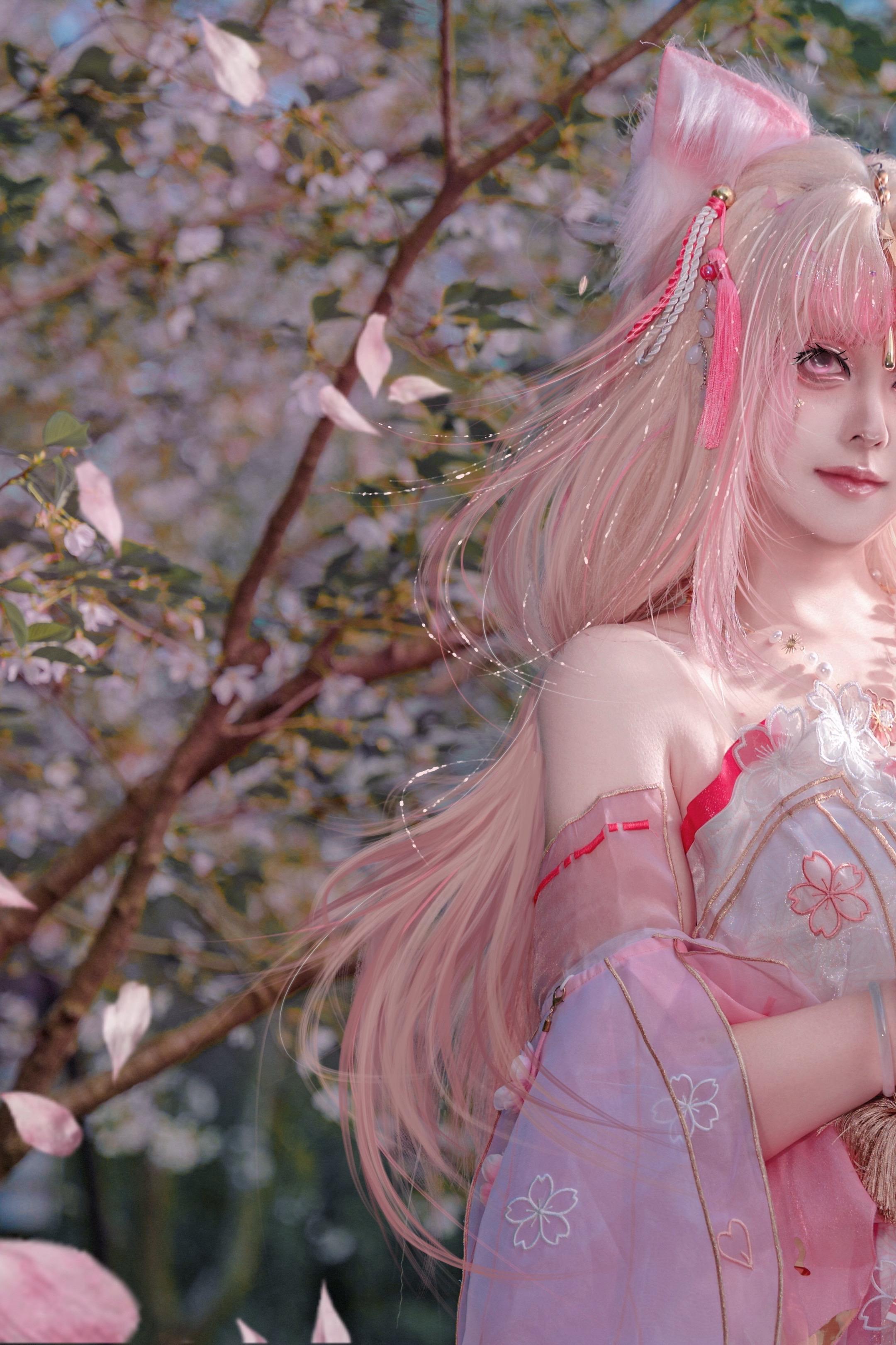 你不用逃了 因为你的桃来了。在杭州拍的胡桃正片火速端上来了~！ 📷摄...