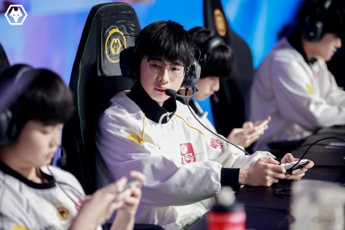 狼队确认进入SA卡位赛鏖战多轮拿下卡位赛席位，狼队站上通往S组的最后关卡，整装蓄