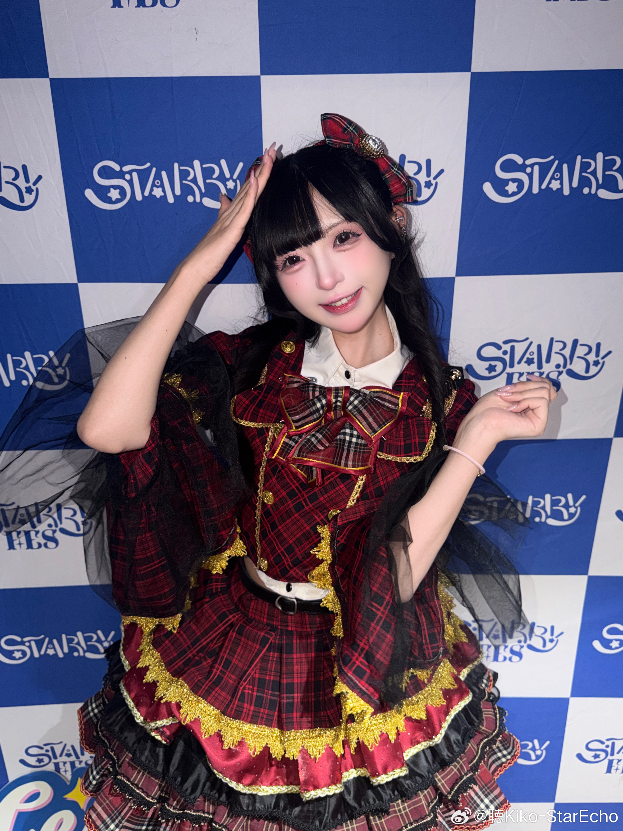 💜📝Kiko_[超话] 这周的两日衣装分别素新打歌服和温柔大姐姐套装🤟场地