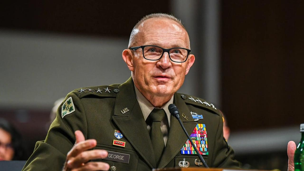 美国这国防部长皮特·赫格塞思简直就是五角大楼的“搅屎棍”啊！好好的美国陆军最高将