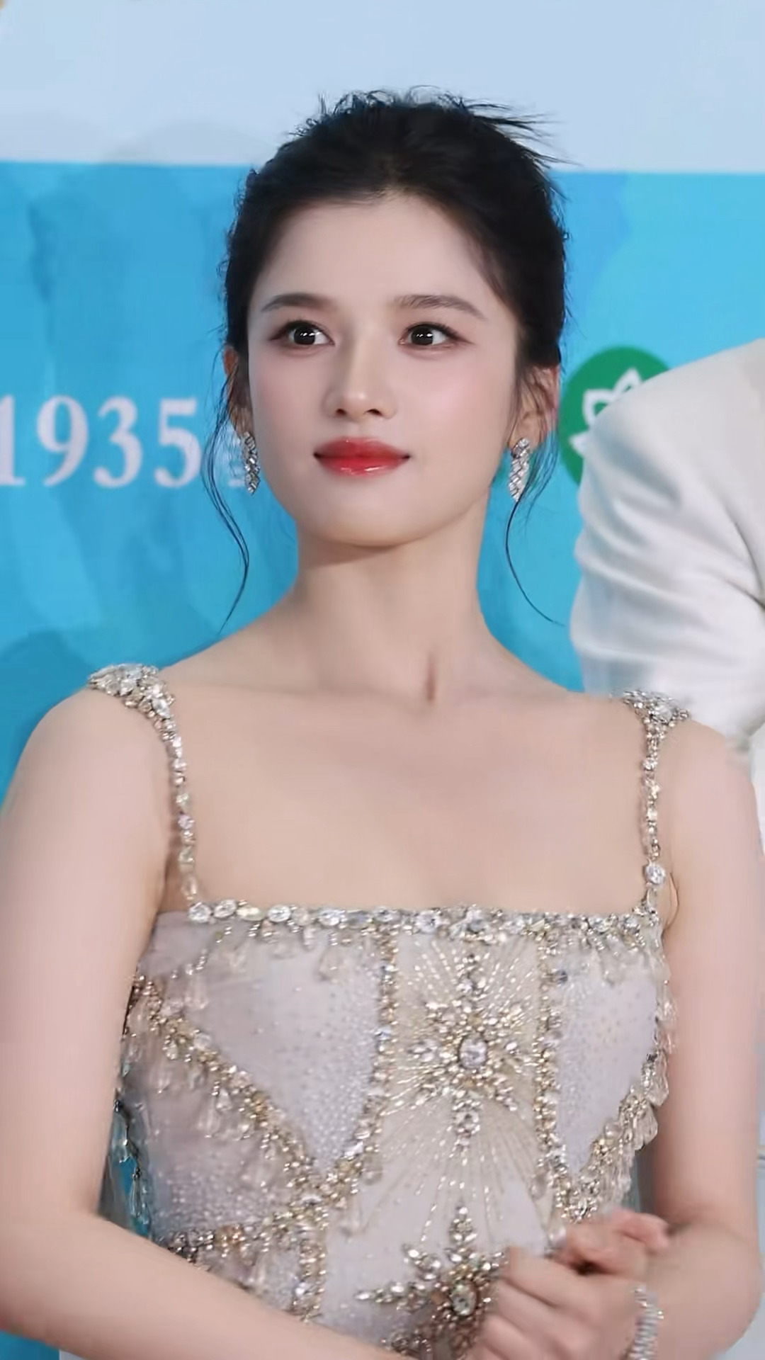 美我一大跳张婧仪白玉兰美成建模神了